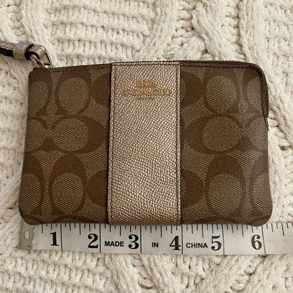 Coach Wristlet/Wallet - Picture 5 of 12